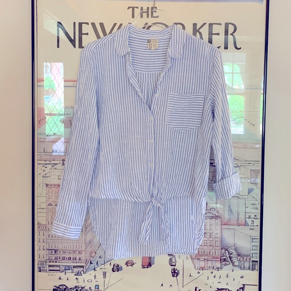 Blue + white striped shirt with tied front and longer back cotton size Medium - Picture 3 of 7